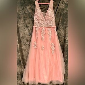 NWT- Formal/bridesmaid mauve lace and tulle dress